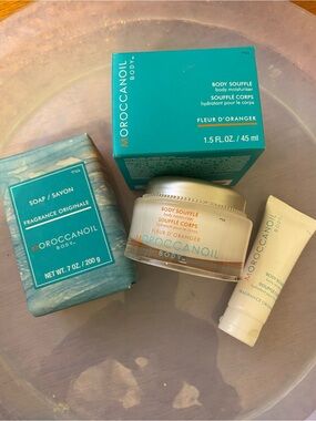 Moroccanoil Body Set in Teal and Cream Packaging